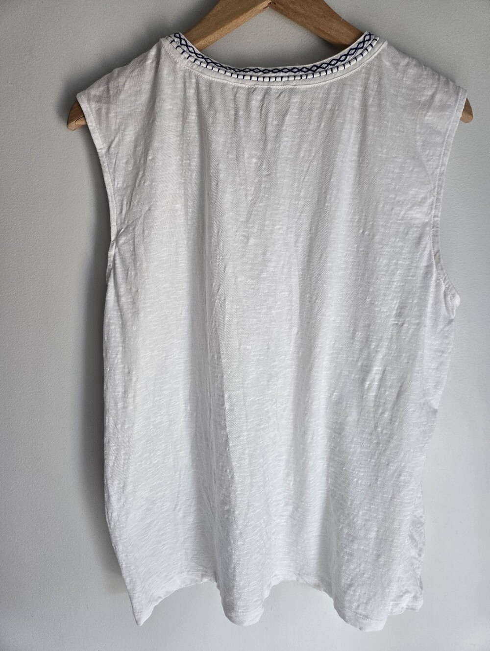 OLSEN White Sleeveless Embroidered Neck Top - Picture 6 of 8